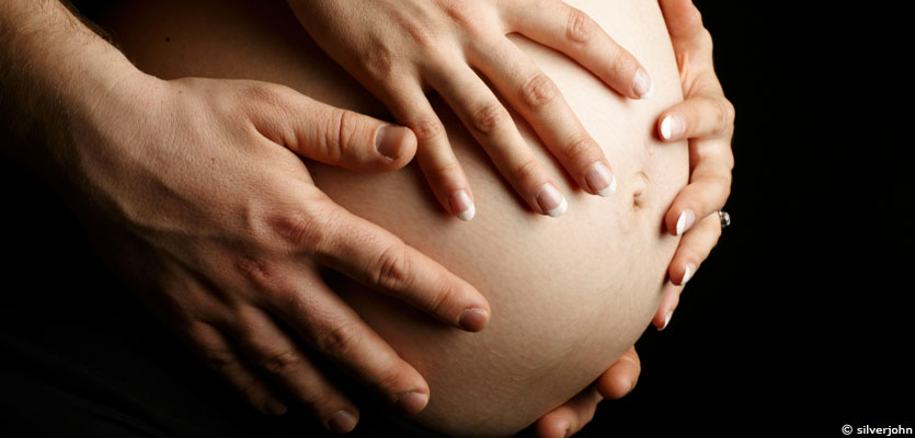 Haptonomie : communiquer avec bébé pendant la grossesse