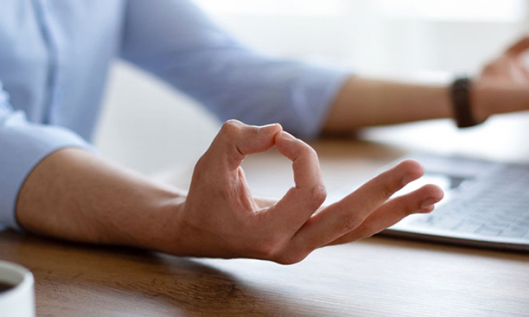 Les mudras : yoga jusqu'au bout des doigts