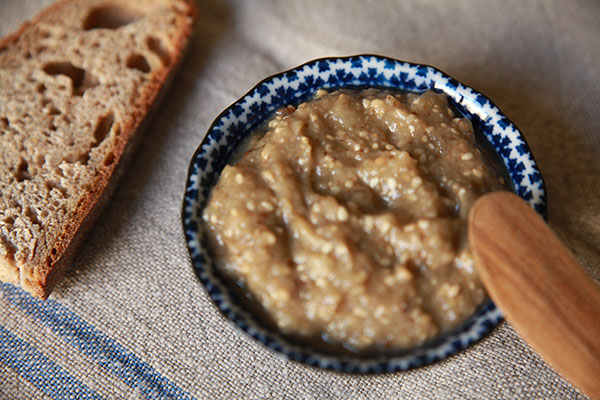 Caviar d'aubergine au sésame